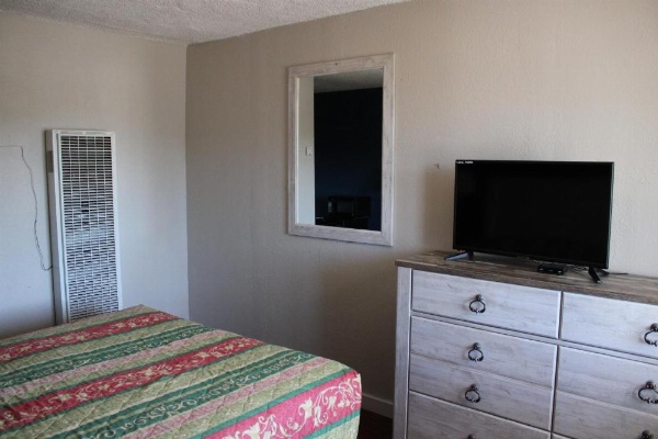 Flagstaff Motel image 10